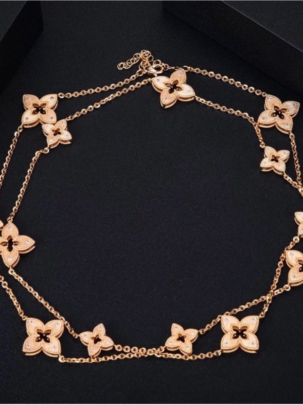 18k Venetian Station Necklace - Picture 3 of 9